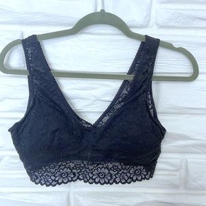 XL black bralette